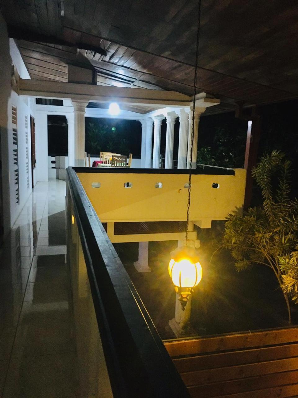 Aura City Hostel アヌラーダプラ エクステリア 写真